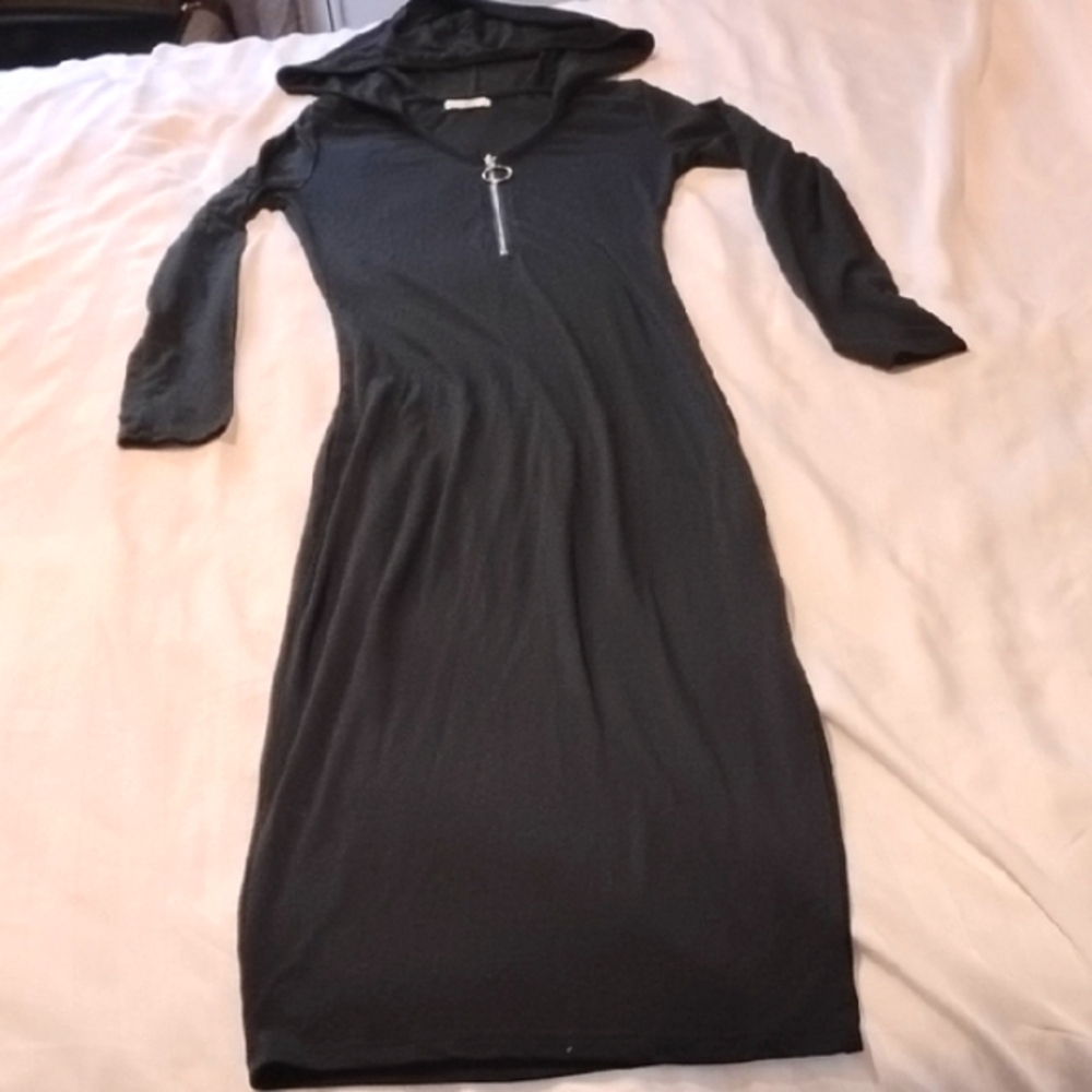 Heart & Hips Woman's Black Hooded Maxi Dress, Size: S